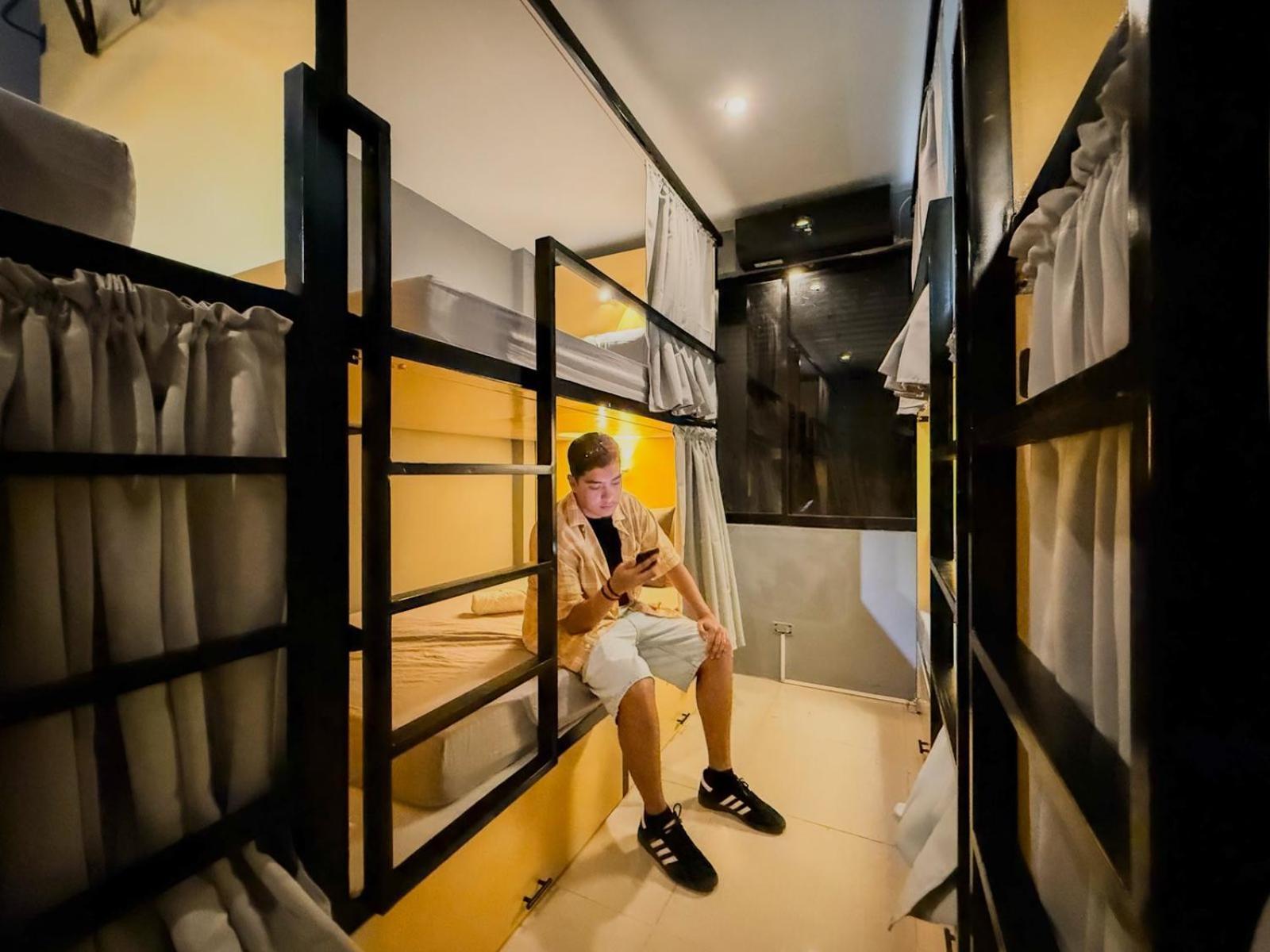 Goofy Ants Hostel プエルト・プリンセサ エクステリア 写真
