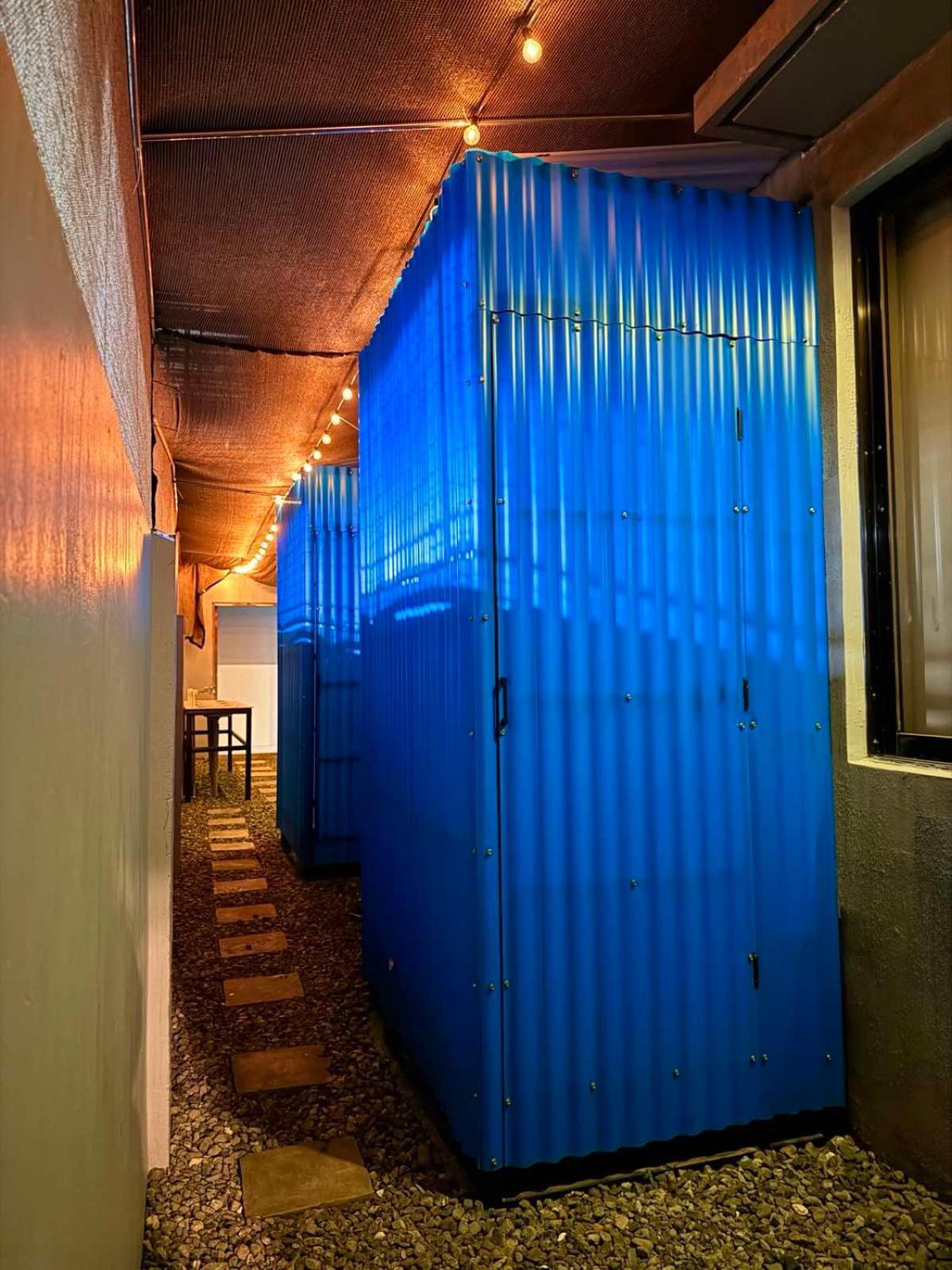 Goofy Ants Hostel プエルト・プリンセサ エクステリア 写真